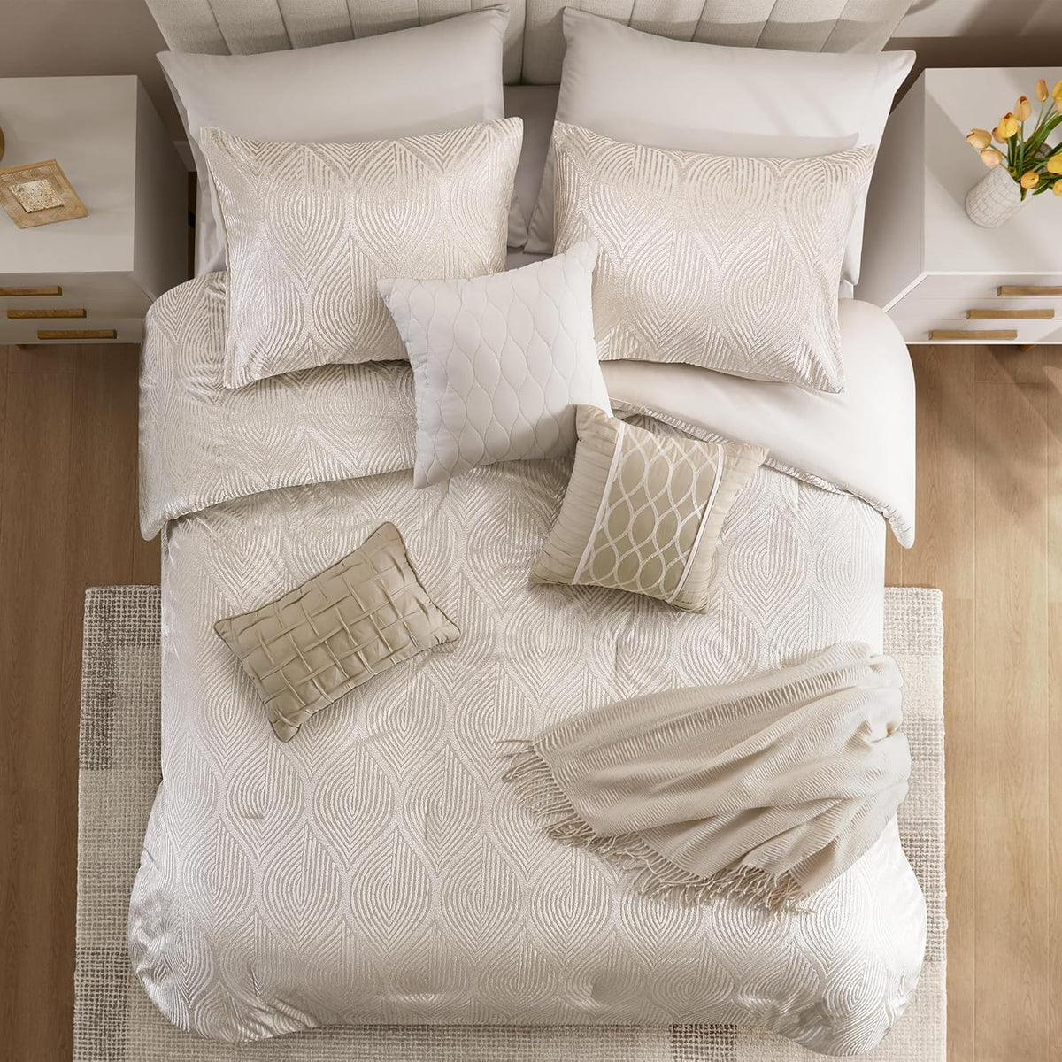 Madison Park 7-Piece Velvet Comforter Set, Jacquard Bedding Sets for All Season, Includes Comforter, Bed Skirt, Pillow Shams and Decorative Pillow, Queen/King/Cal King, Nocturne, Champagne | All Season